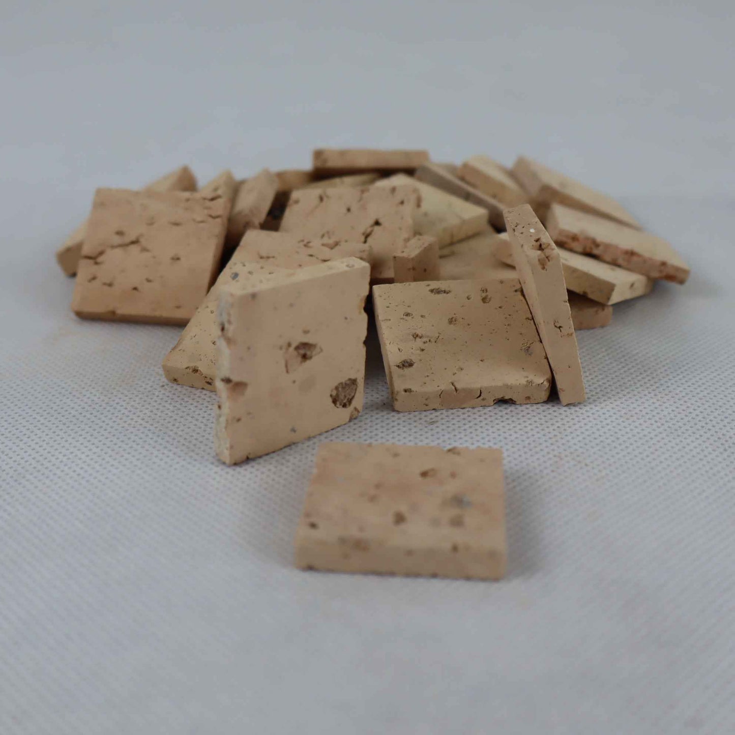 Cubetti in Cotto Antico 3x3 cm – vista frontale di un mucchietto