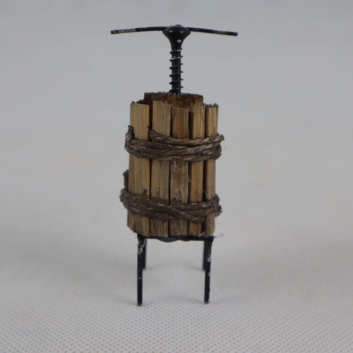 Torchio in legno e metallo