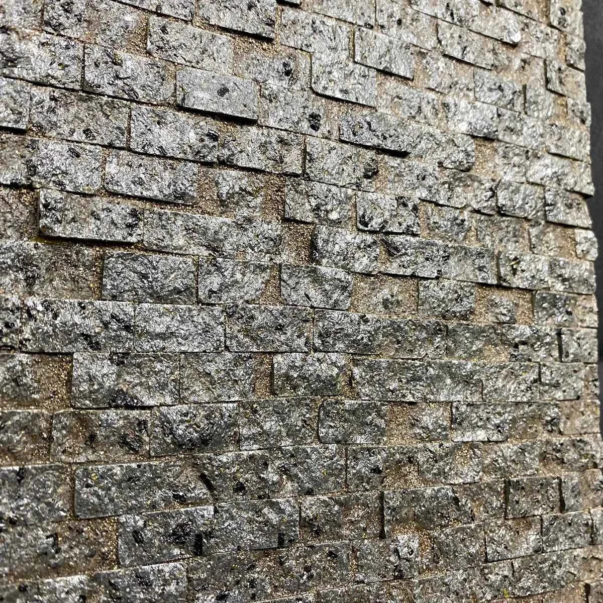 Pietra Lavica Spacco 2×1 cm per Rivestimenti Eleganti e Resistenti