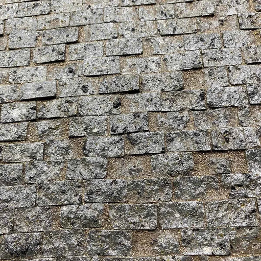 Pietra Lavica Spacco 2×1 cm per presepi e diorami vista di un mucchietto