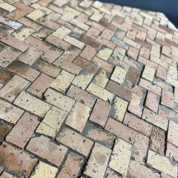 Pavimento realizzato con cotto 2x1 cm