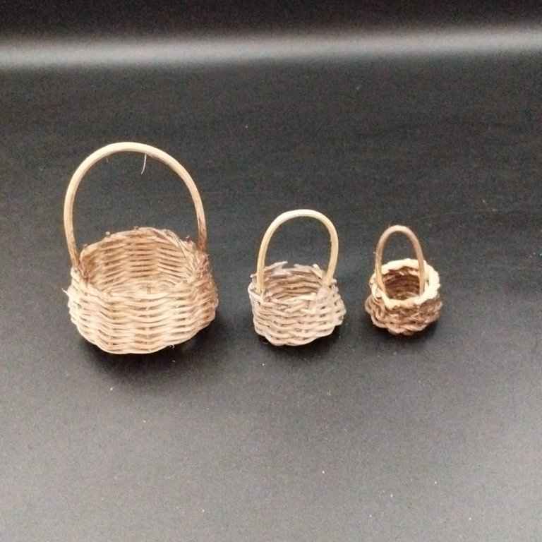 Cestino artigianale in paglia naturale – disponibile in diverse misure